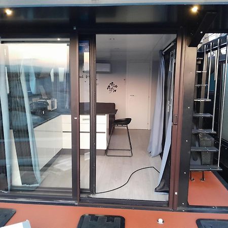 Floating Experience Black Pearl, Lago Maggiore 도멜레토 외부 사진