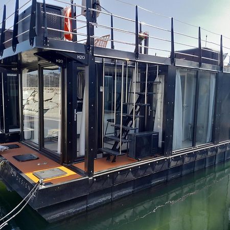 Floating Experience Black Pearl, Lago Maggiore 도멜레토 외부 사진