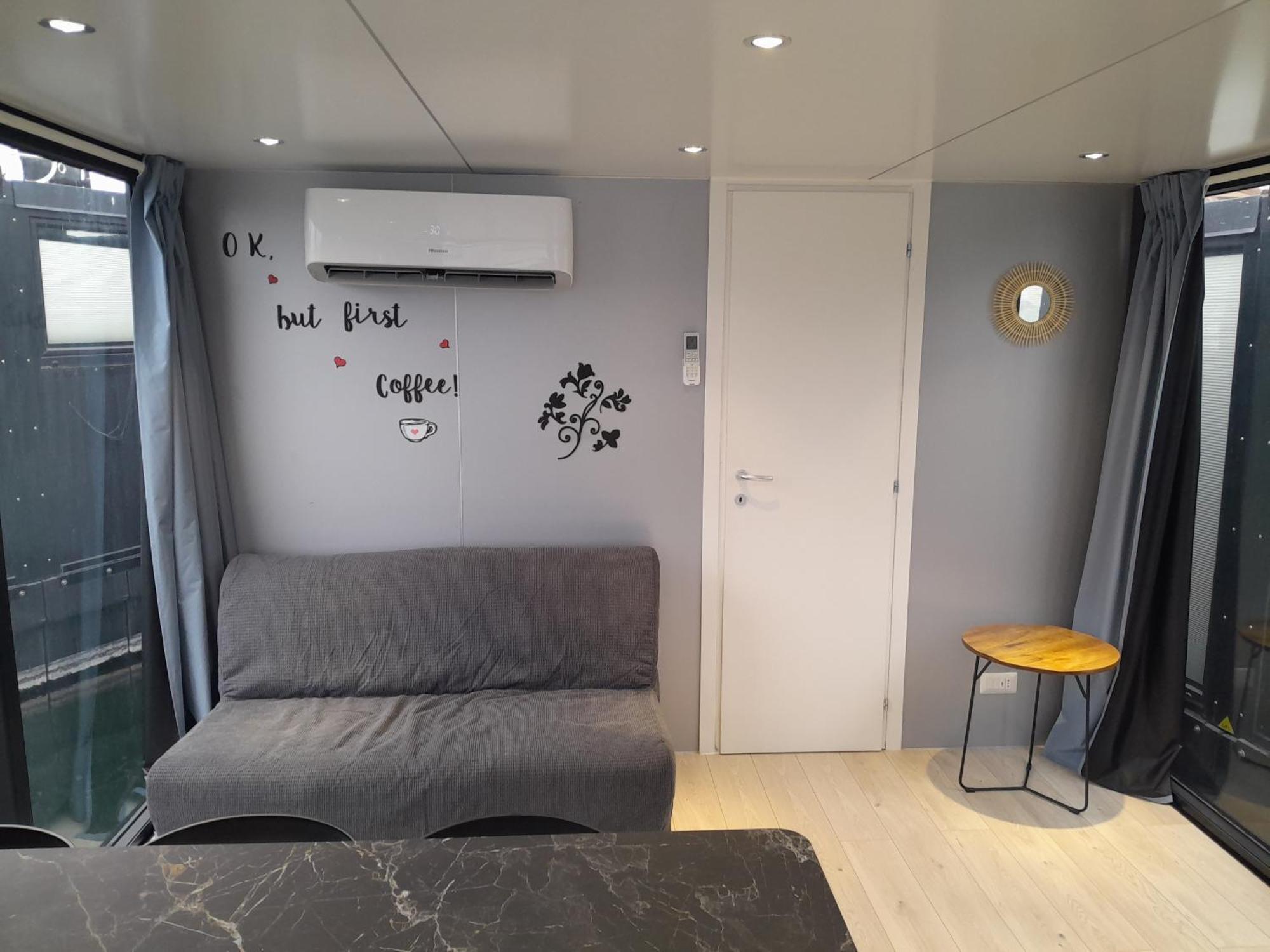 Floating Experience Black Pearl, Lago Maggiore 도멜레토 외부 사진